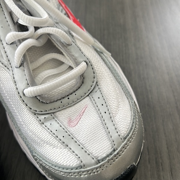 NWOB Nike Initiator Athletic Shoe Size 9 - Picture 2 of 8